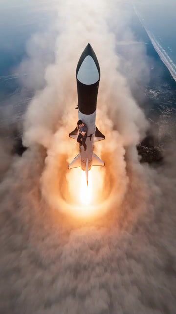 Starship Launch Video with Hanging Perspective