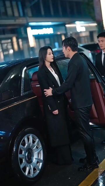 Viral Short Drama: Heartbreak and Rain Prompt