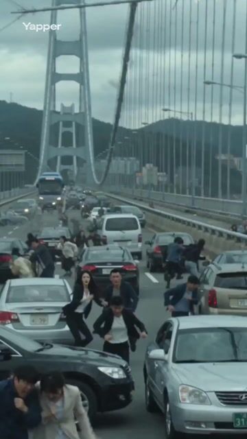 Catastrophic Disaster Movie Scene Prompt