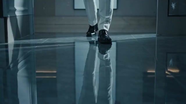 Cinematic Entrance Prompt for a Boss Character